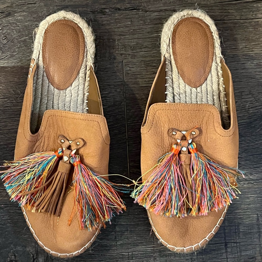 Nine West Nubuck Tan Leather Espadrille Slides Shoes with Tassels size 8